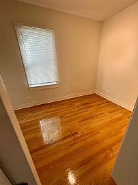 213 Circle Rd, Fox River Grove, Il 60021213 Circle Rd, Fox Rive in Fox River Grove, IL (Photo 2 of 7)