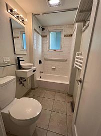 213 Circle Rd, Fox River Grove, Il 60021213 Circle Rd, Fox Rive in Fox River Grove, IL (Photo 3 of 7)