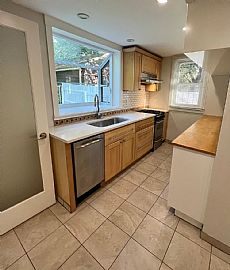 213 Circle Rd, Fox River Grove, Il 60021213 Circle Rd, Fox Rive in Fox River Grove, IL (Photo 5 of 7)