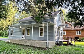 213 Circle Rd, Fox River Grove, Il 60021213 Circle Rd, Fox Rive in Fox River Grove, IL (Photo 7 of 7)