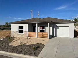 550 E 4th Ave, Sun Valley, Nv 89433 in Sun Valley, NV