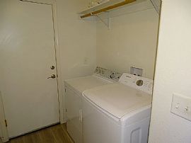 200 Tug Boat Ct, Henderson, Nv 89012 in Henderson, NV (Photo 6 of 9)