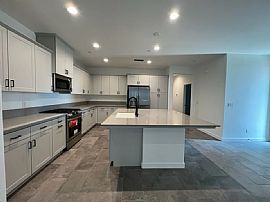 848 Tina Way, Madera, Ca 93636 House For Rent in Madera, CA (Photo 2 of 10)