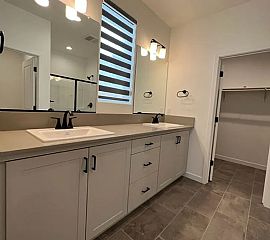 848 Tina Way, Madera, Ca 93636 House For Rent in Madera, CA (Photo 6 of 10)