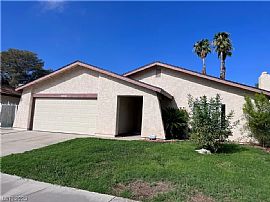 3915 Ebro Way, Las Vegas, Nv 89103 For Rent in Las Vegas, NV (Photo 2 of 12)