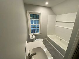 563 White Mountain Hwy, Milton, Nh 03851 House For Rent in Milton, NH (Photo 4 of 9)