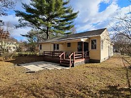 10 Balsam Street, Keene, Nh 03431 House For Rent in Keene, NH (Photo 2 of 9)