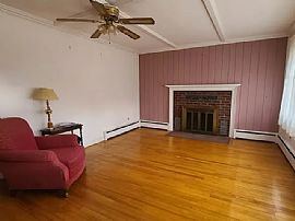 10 Balsam Street, Keene, Nh 03431 House For Rent in Keene, NH (Photo 4 of 9)