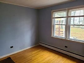 10 Balsam Street, Keene, Nh 03431 House For Rent in Keene, NH (Photo 8 of 9)