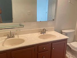 108 Shady Ct, Cary, Nc 27513  Charming House For Rent in Cary, NC (Photo 6 of 11)