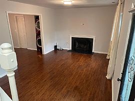 108 Shady Ct, Cary, Nc 27513  Charming House For Rent in Cary, NC (Photo 8 of 11)