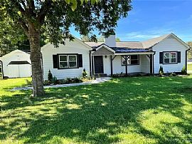 2251 Statesville Blvd, Salisbury, Nc 28147  House For Rent in Salisbury, NC