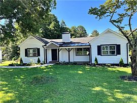 2251 Statesville Blvd, Salisbury, Nc 28147  House For Rent in Salisbury, NC (Photo 2 of 9)