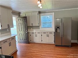 2251 Statesville Blvd, Salisbury, Nc 28147  House For Rent in Salisbury, NC (Photo 7 of 9)