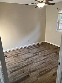 Magnificently Spacious Home with Convenience and Privacy. in Jeffersonville, IN (Photo 12 of 12)