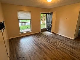 Magnificently Spacious Home with Convenience and Privacy. in Jeffersonville, IN (Photo 6 of 12)