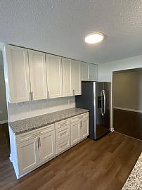 1407 Ridgewood Dr, Gastonia, Nc 28054  Spacious House For Rent in Gastonia, NC (Photo 6 of 11)