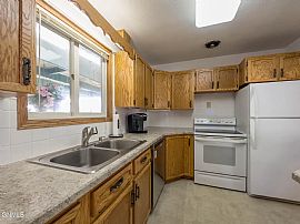 305 N Torning St, Tioga, Nd 58852 House For Rent in Tioga, ND (Photo 9 of 12)