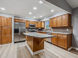 6560 Rugosa Ave, Reynoldsburg, Oh 43068 House For Rent in Reynoldsburg, OH (Photo 4 of 11)