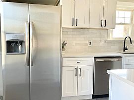 5109 Melody Ln, Willoughby, Oh 44094 House For Rent in Willoughby, OH (Photo 7 of 11)