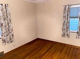 6013 Biddulph Rd, Brooklyn, Oh 44144  Nice House For Rent in Brooklyn, OH (Photo 8 of 12)