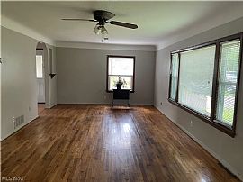 16 Townline Rd, Aurora, Oh 44202  Available House For Rent in Aurora, OH (Photo 4 of 12)