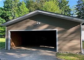 61 Nelson St, Painesville, Oh 44077  House For Rent in Painesville, OH (Photo 2 of 11)