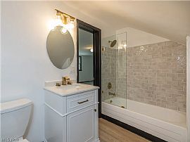 23785 Glenhill Dr, Beachwood, Oh 44122  Spacious House For Rent in Beachwood, OH (Photo 11 of 11)