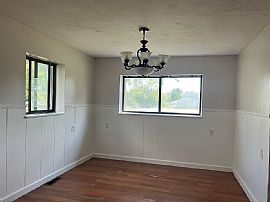 11105 Centennial Ave, Blue Ash, Oh 45242  Nice House For Rent in Blue Ash, OH (Photo 5 of 8)