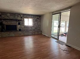 11105 Centennial Ave, Blue Ash, Oh 45242  Nice House For Rent in Blue Ash, OH (Photo 6 of 8)