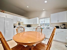 2223 Nw Jackpine Ct, Redmond, Or 97756 House For Rent in Redmond, OR (Photo 7 of 10)