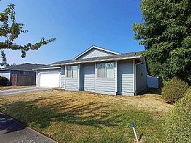 2992 S 12th St, Lebanon, Or 97355  House For Rent in Lebanon, OR (Photo 2 of 12)