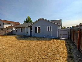 2992 S 12th St, Lebanon, Or 97355  House For Rent in Lebanon, OR (Photo 3 of 12)