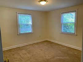 43 Thorpe St, North Haven, Ct 06473 in North Haven, CT (Photo 4 of 10)