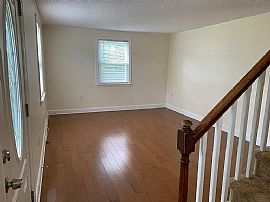 43 Thorpe St, North Haven, Ct 06473 in North Haven, CT (Photo 6 of 10)