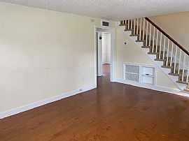 43 Thorpe St, North Haven, Ct 06473 in North Haven, CT (Photo 7 of 10)