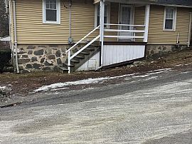 181 Massachusetts Ave, Waterbury, Ct 06704 in Waterbury, CT