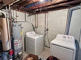 120 Virginia Ave, Unit 120, Bridgeport, Ct 06610 in Bridgeport, CT (Photo 10 of 12)