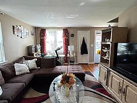 120 Virginia Ave, Unit 120, Bridgeport, Ct 06610 in Bridgeport, CT (Photo 11 of 12)