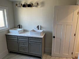 1375 Lee St Se, Salem, Or 97302  House For Rent in Salem, OR (Photo 6 of 12)