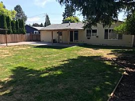 853 Ne Sunrise Ln, Hillsboro, Or 97124  House For Rent  in Hillsboro, OR (Photo 3 of 11)