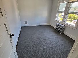 75 1/2 Butler St, Kingston, Pa 18704 House For Rent in Kingston, PA (Photo 3 of 7)
