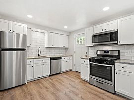 1702 Meadville St, Pittsburgh, Pa 15214  House For Rent in Pittsburgh, PA (Photo 6 of 12)