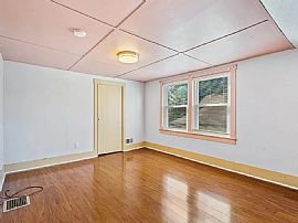 4123 Terrace Ave, South Park, Pa 15129  House For Rent  in South Park, PA (Photo 8 of 10)