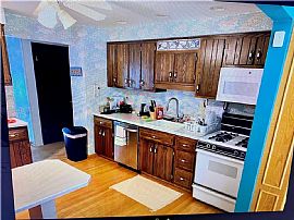 364 Golden Gate Dr, Verona, Pa 15147  House For Rent in Verona, PA (Photo 3 of 12)