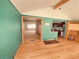 364 Golden Gate Dr, Verona, Pa 15147  House For Rent in Verona, PA (Photo 6 of 12)