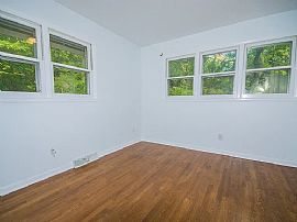 10038 Torino Dr Se, Huntsville, Al 35803 in Huntsville, AL (Photo 6 of 12)