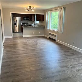 84 Tyndall Ave, Providence, Ri 02908 House For Rent in Providence, RI (Photo 4 of 10)