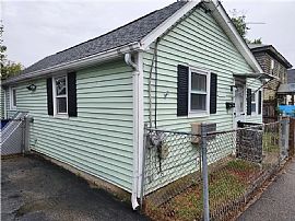 87 Cedar Ave, East Providence, Ri 02915  House For Rent in East Providence, RI (Photo 2 of 9)