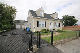 36 Macondray St, Cumberland, Ri 02864 in Cumberland, RI